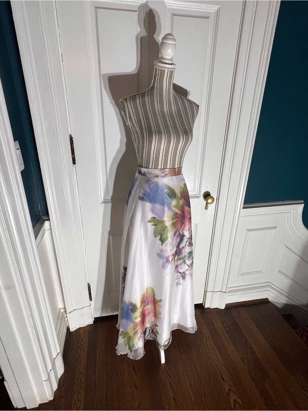 Floral White Satin A-Line Maxi Skirt XS formal dressy sk1